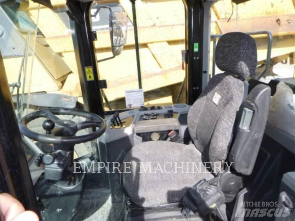 CAT 950GC Kolesové nakladače
