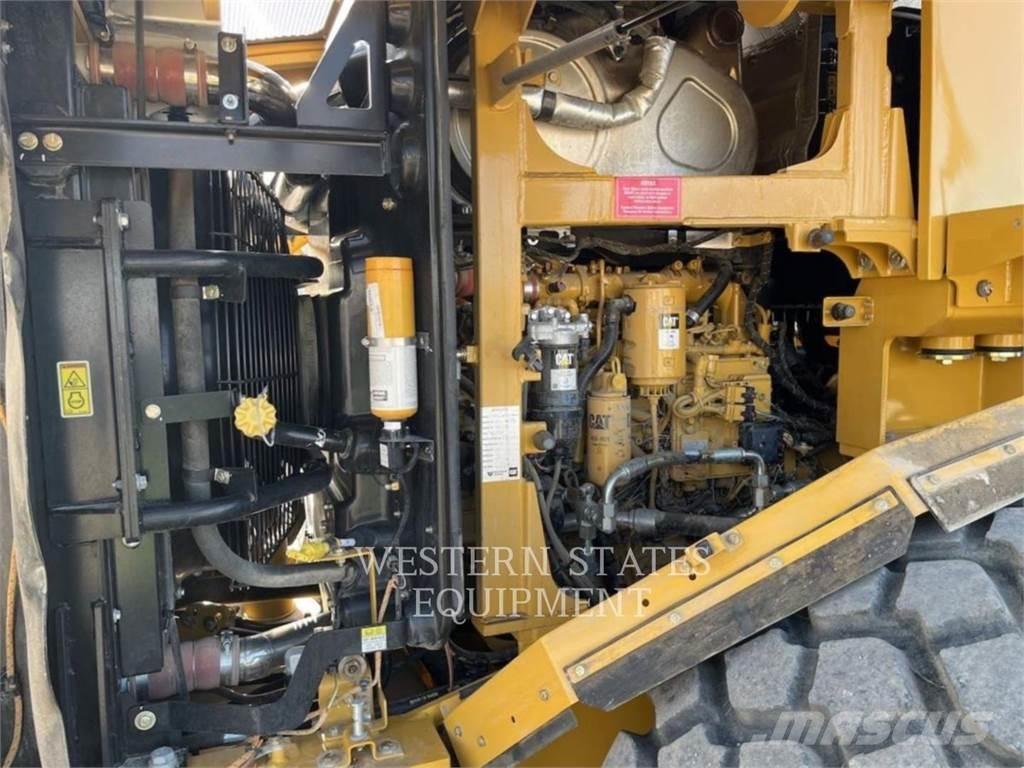 CAT 950GC Kolesové nakladače