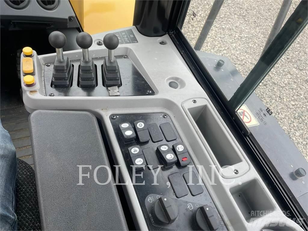CAT 950GC Kolesové nakladače
