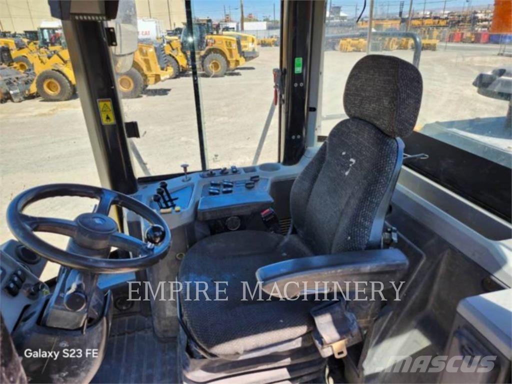 CAT 950GC Kolesové nakladače