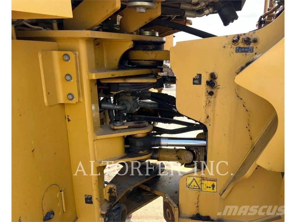 CAT 950GC Kolesové nakladače