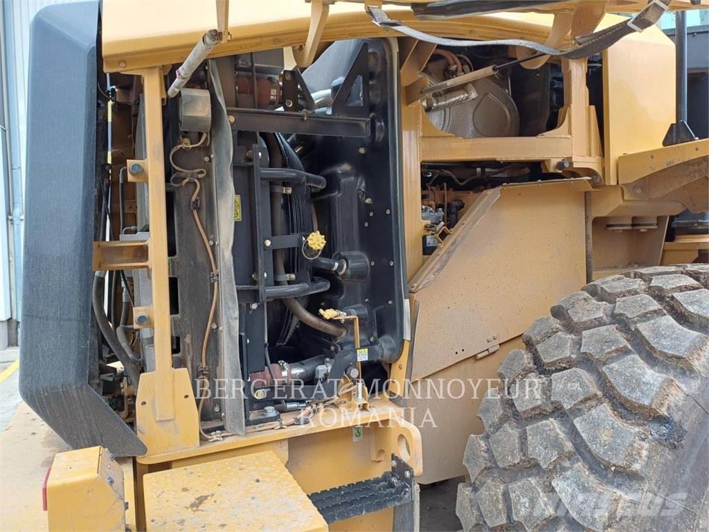 CAT 950GC Kolesové nakladače