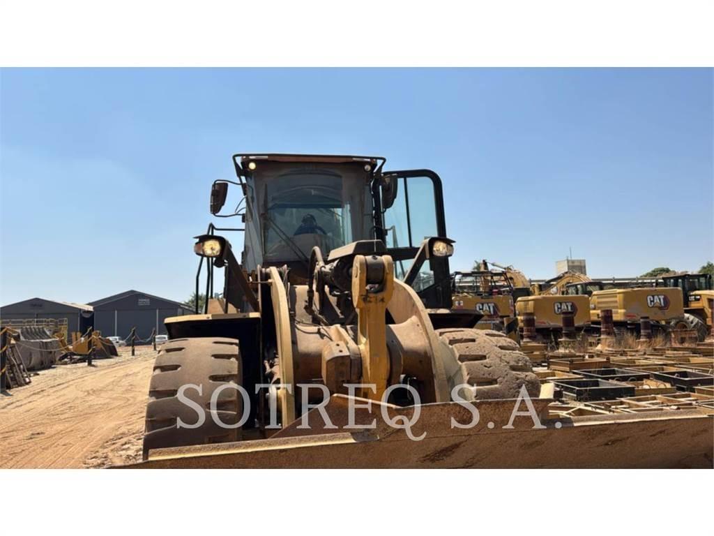 CAT 950L Kolesové nakladače