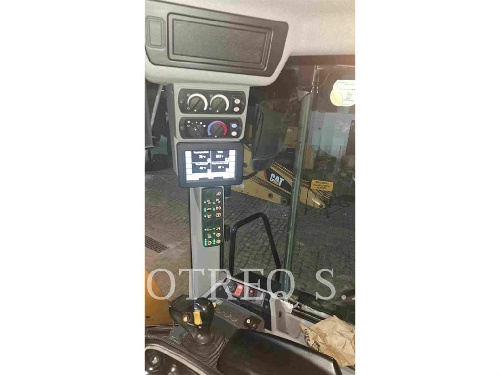 CAT 950L Kolesové nakladače