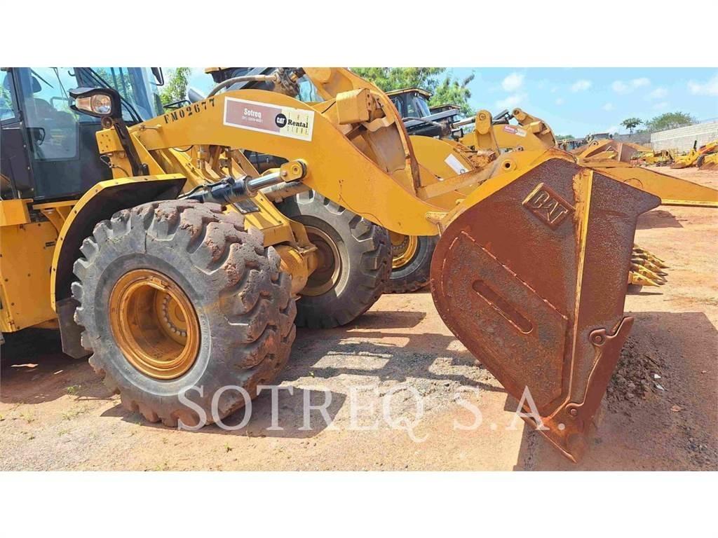 CAT 950L Kolesové nakladače