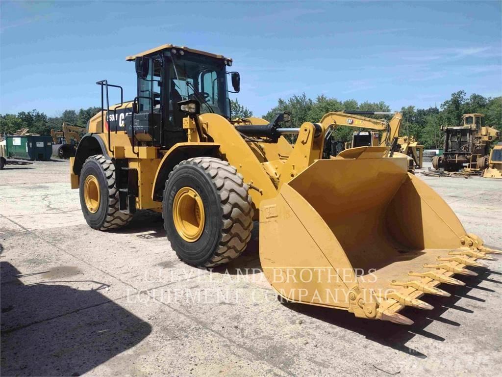 CAT 950M Kolesové nakladače