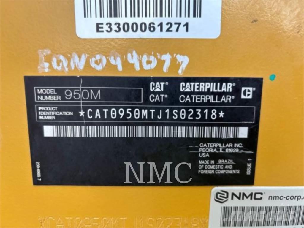 CAT 950M Kolesové nakladače