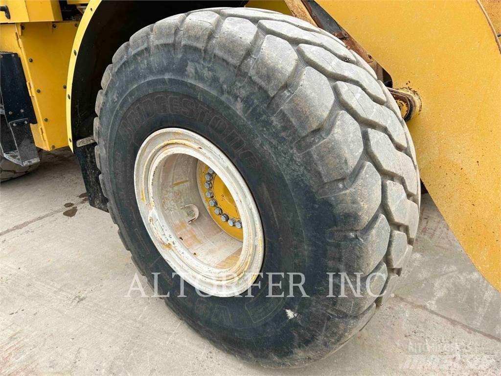 CAT 950M Kolesové nakladače