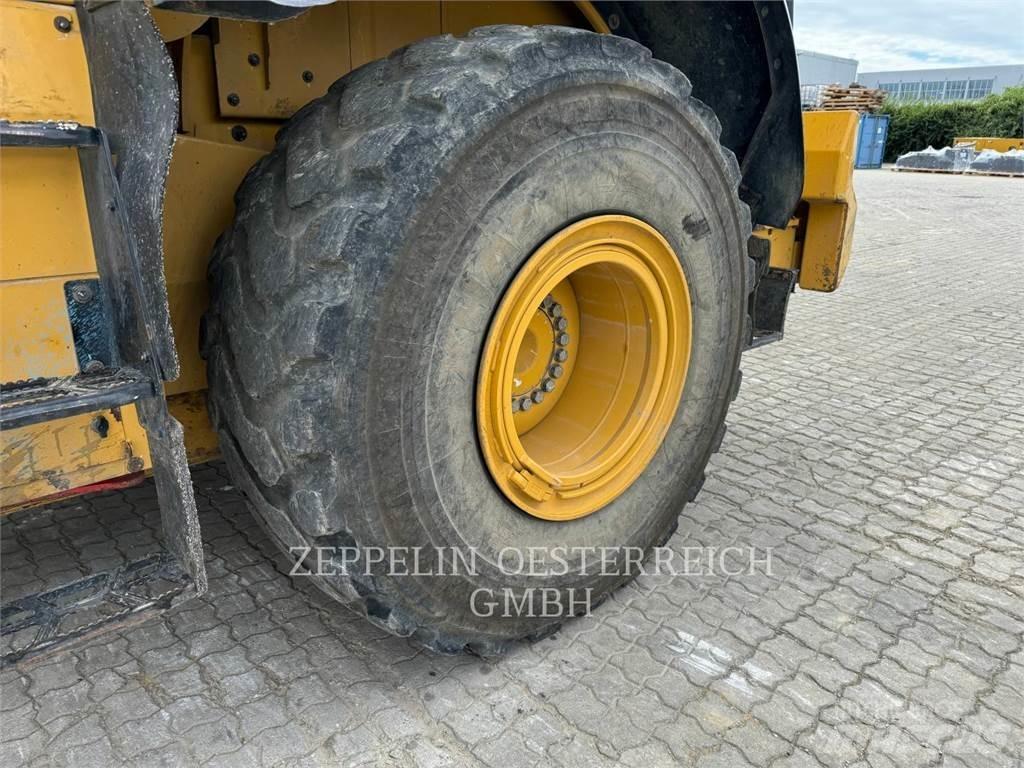 CAT 950M Kolesové nakladače