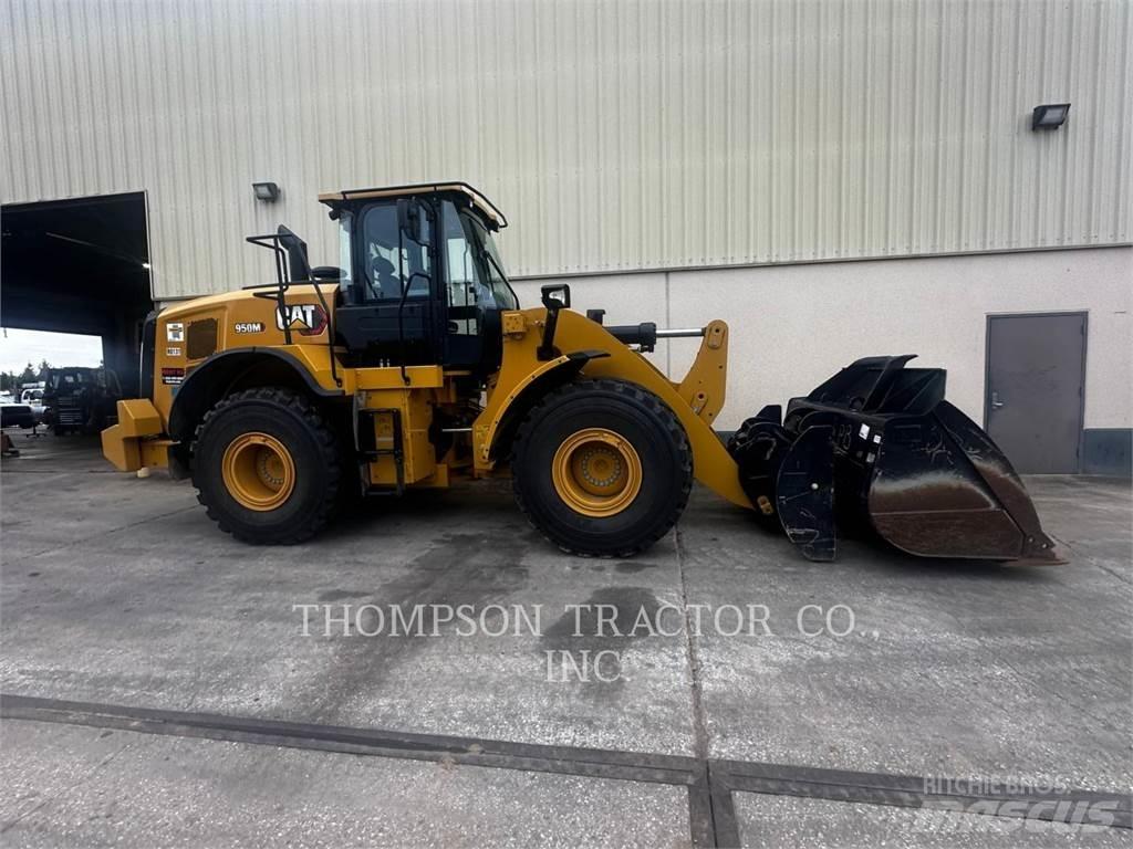CAT 950M Kolesové nakladače
