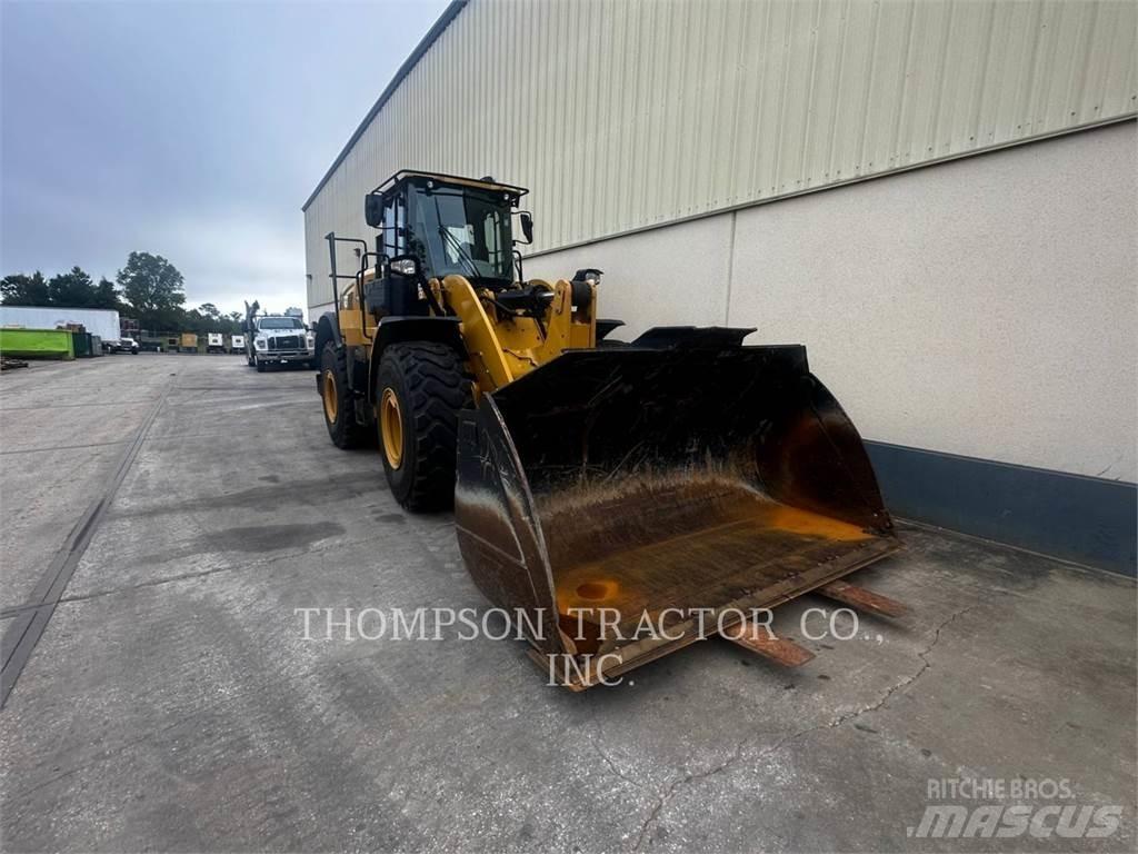 CAT 950M Kolesové nakladače
