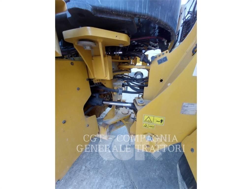 CAT 950M Kolesové nakladače