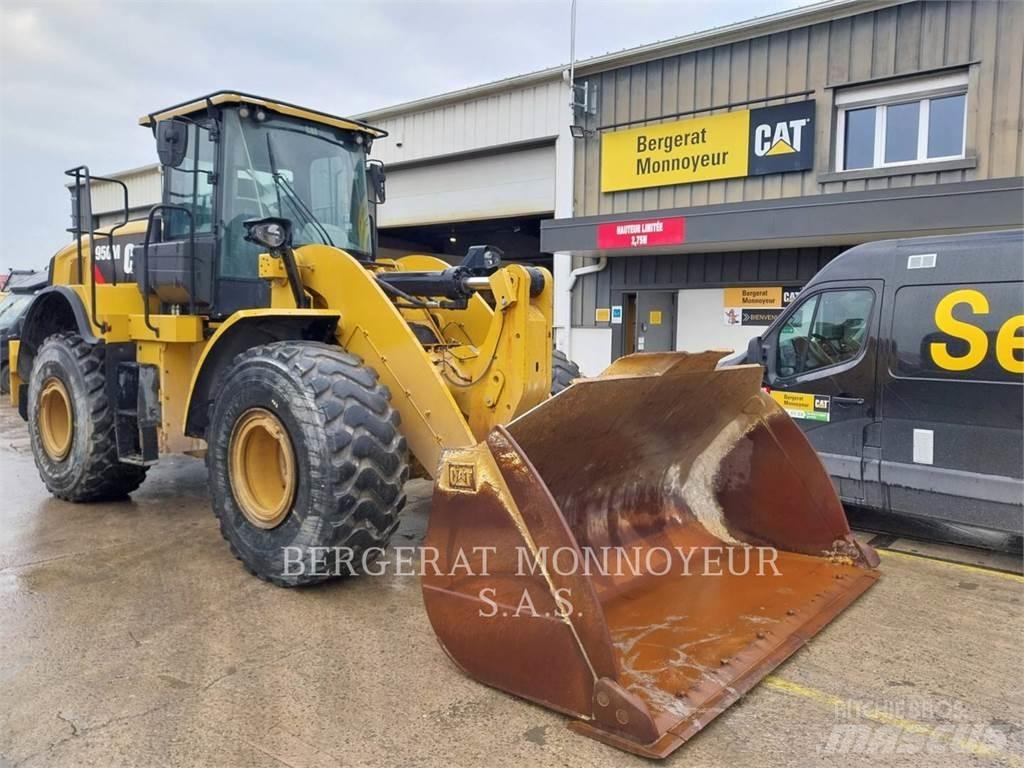 CAT 950M Kolesové nakladače
