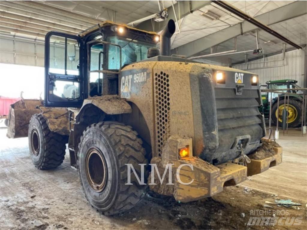 CAT 950M Kolesové nakladače