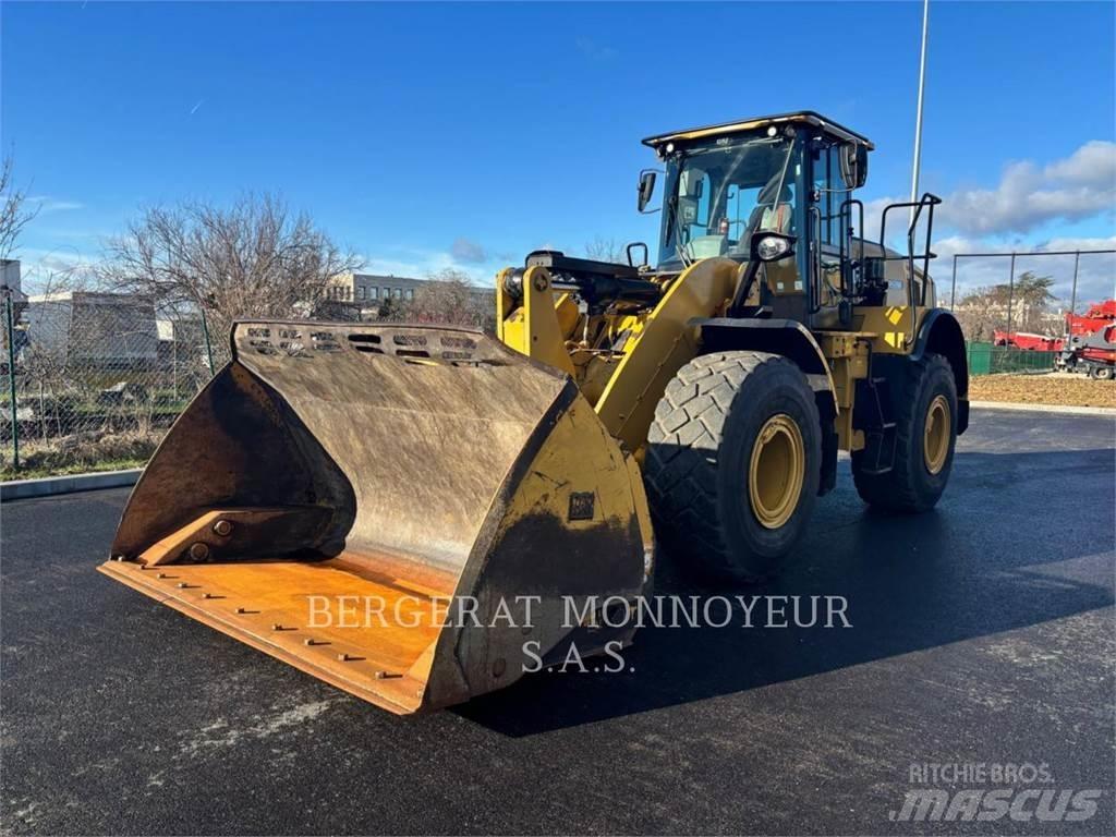 CAT 950M Kolesové nakladače