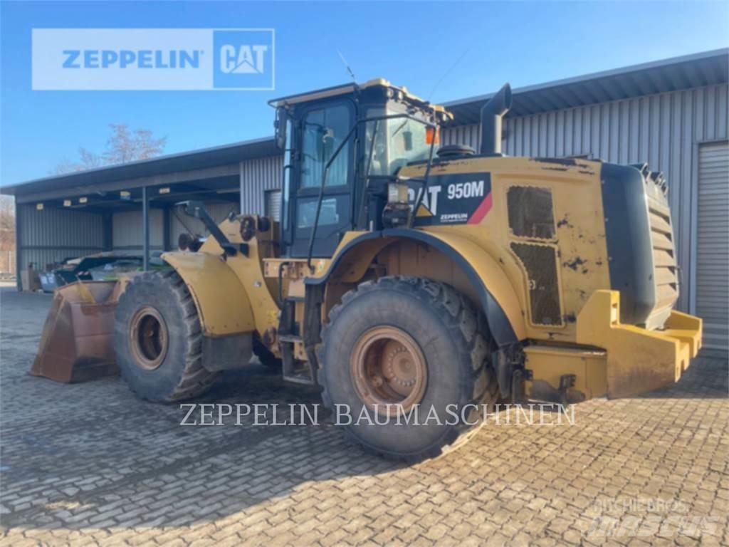 CAT 950M Kolesové nakladače