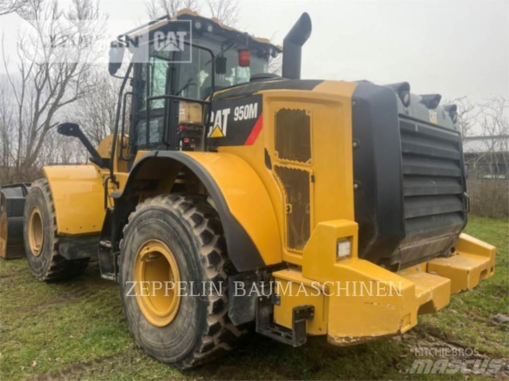 CAT 950M Kolesové nakladače