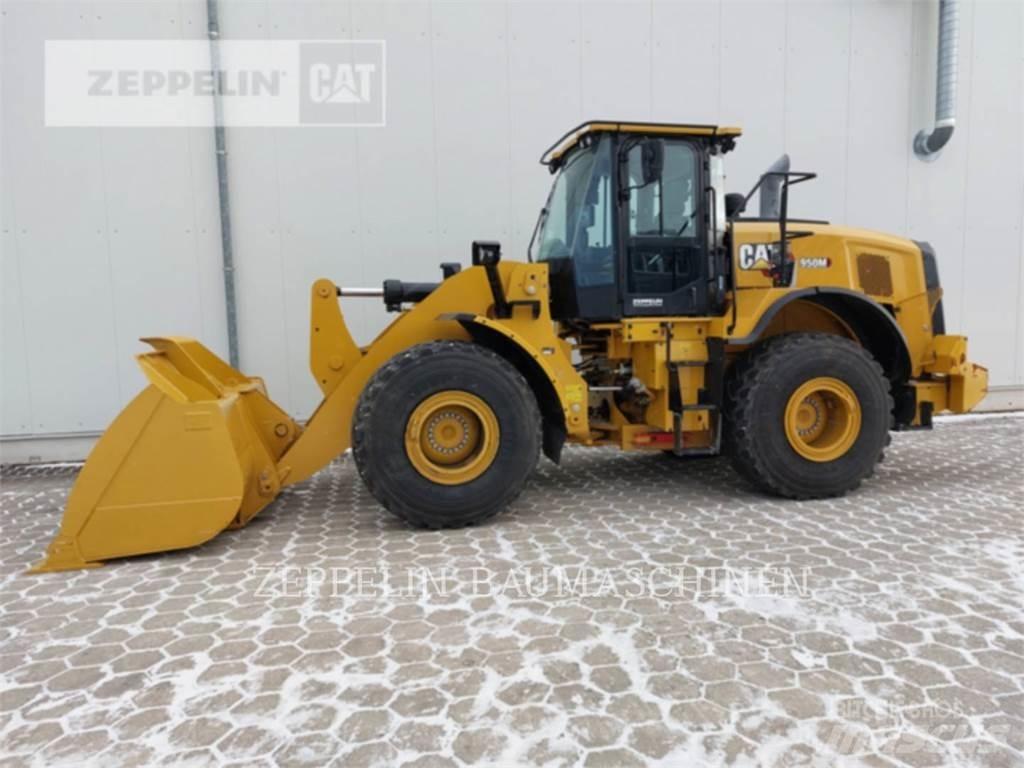 CAT 950M Kolesové nakladače