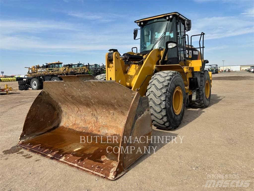 CAT 950M Kolesové nakladače