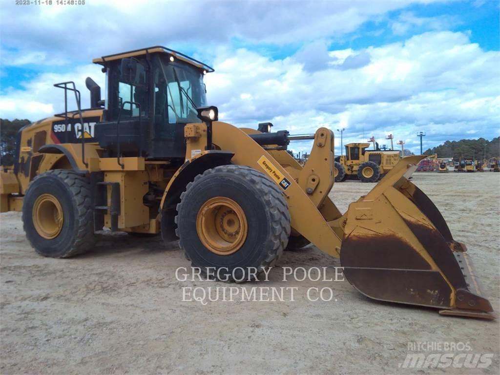 CAT 950M Kolesové nakladače