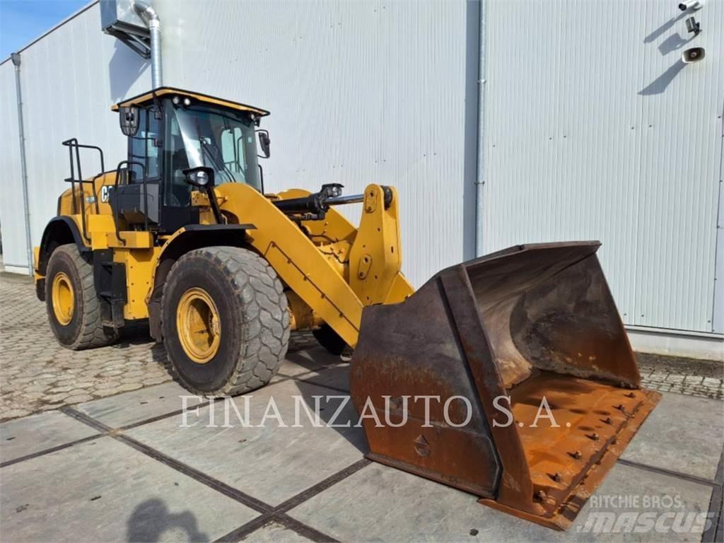 CAT 950M Kolesové nakladače