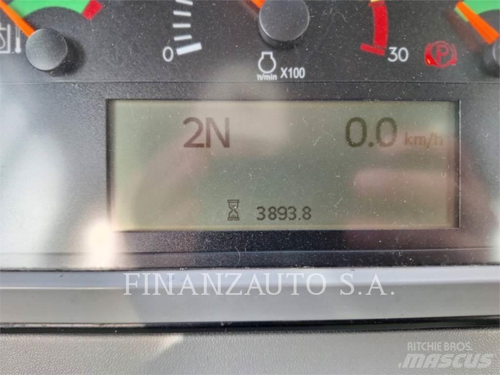 CAT 950M Kolesové nakladače