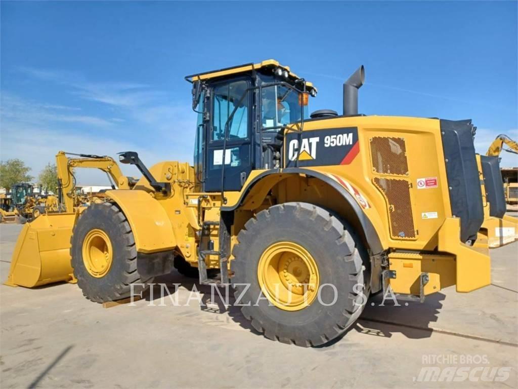 CAT 950M Kolesové nakladače