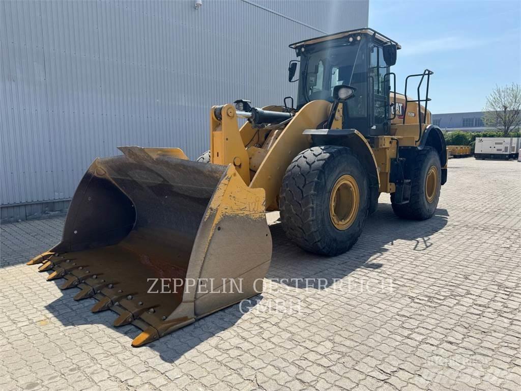 CAT 950M Kolesové nakladače