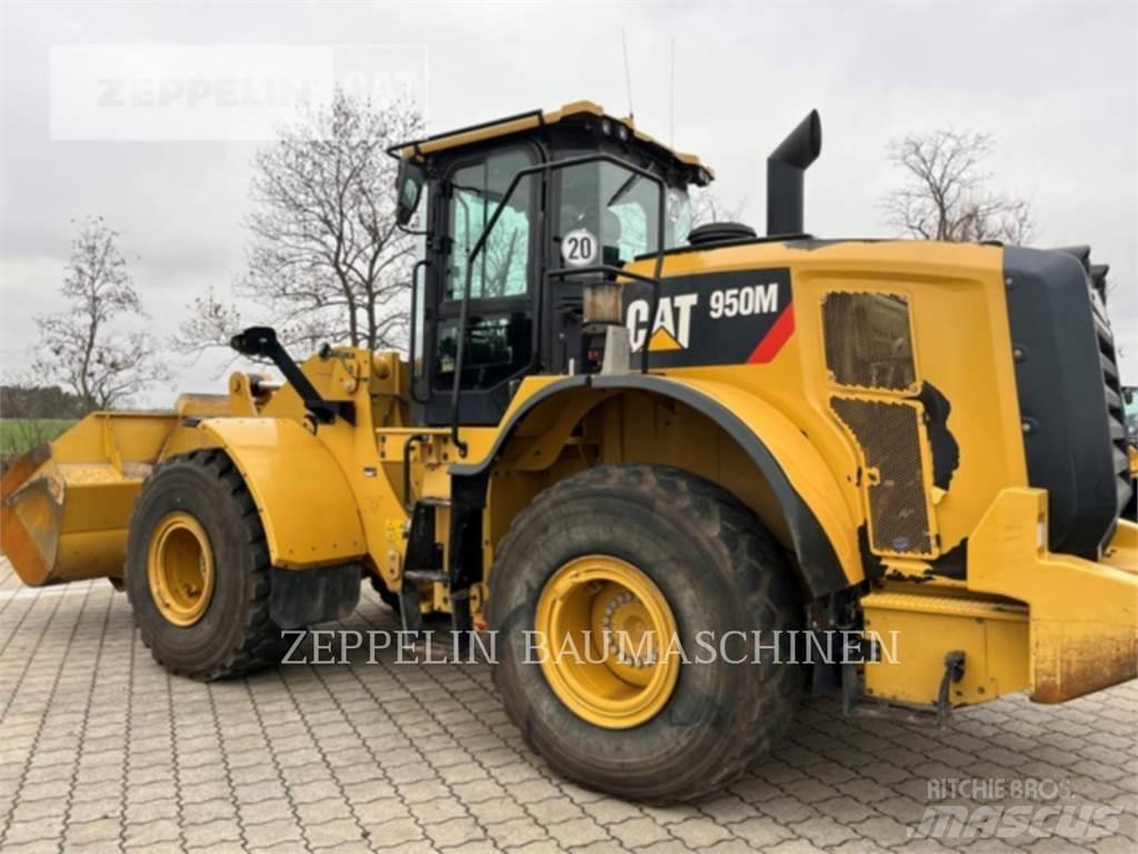 CAT 950M Kolesové nakladače