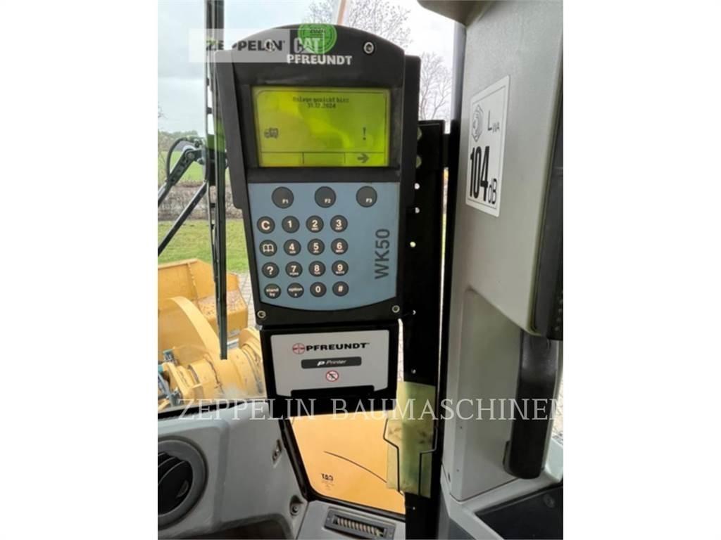 CAT 950M Kolesové nakladače