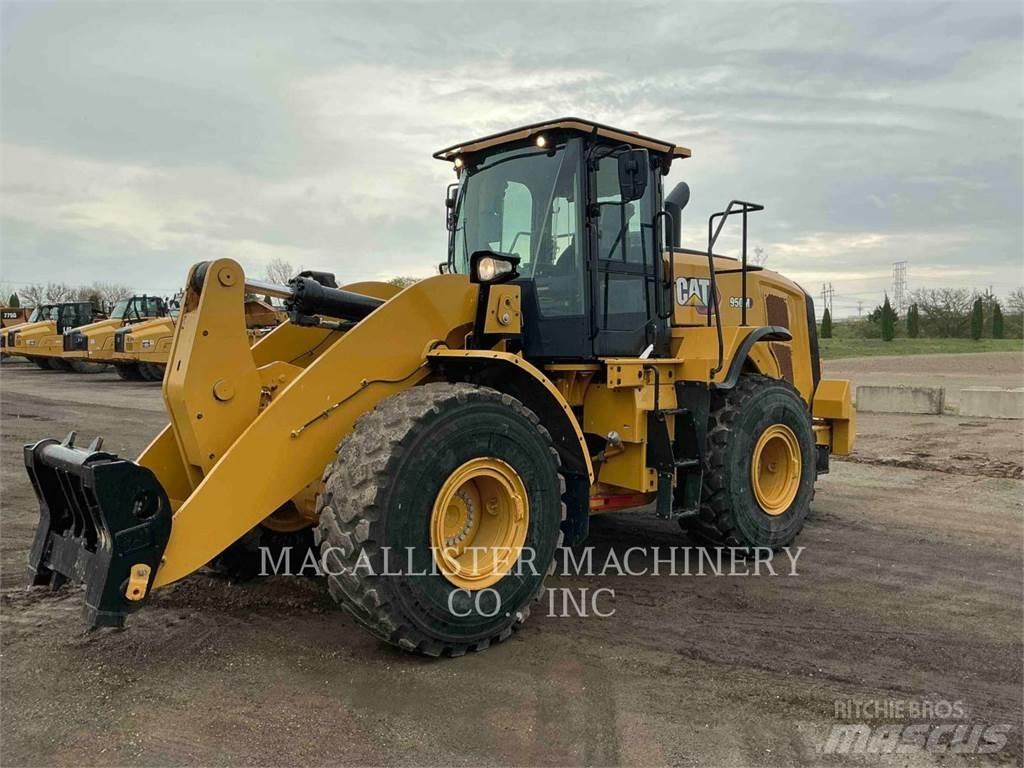 CAT 950M Kolesové nakladače