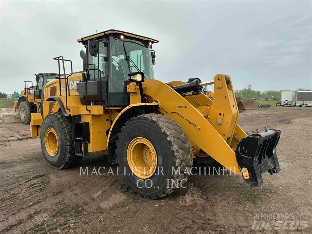 CAT 950M Kolesové nakladače