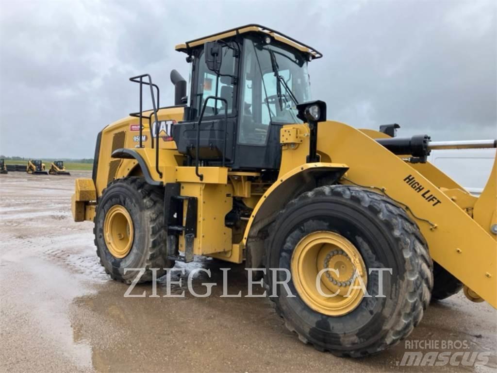 CAT 950M Kolesové nakladače