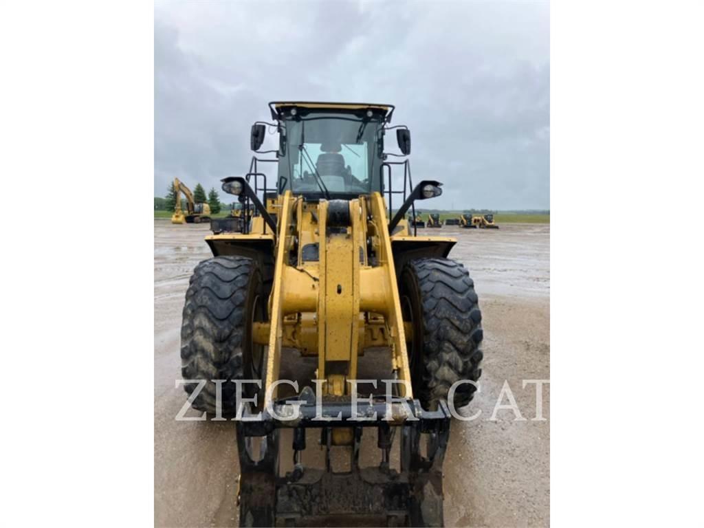 CAT 950M Kolesové nakladače