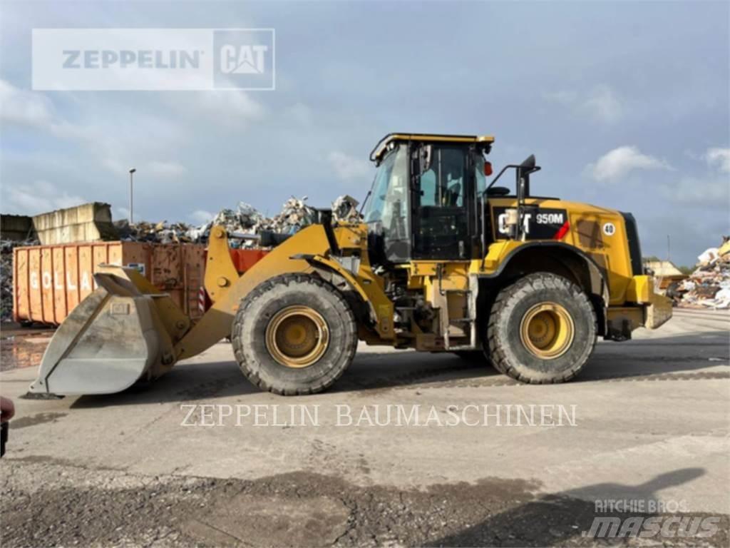 CAT 950M Kolesové nakladače