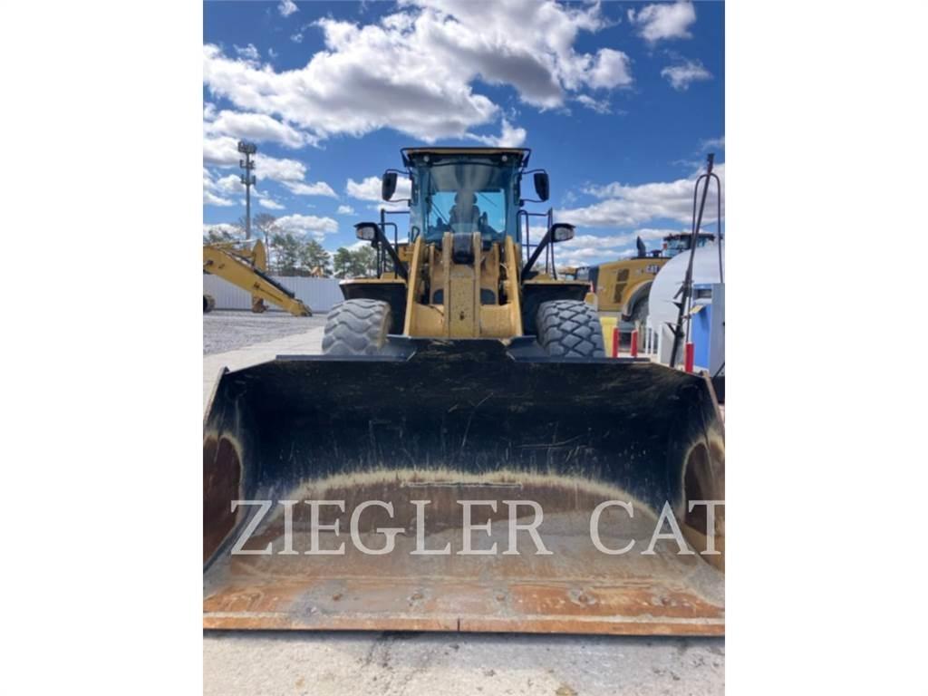 CAT 950M Kolesové nakladače
