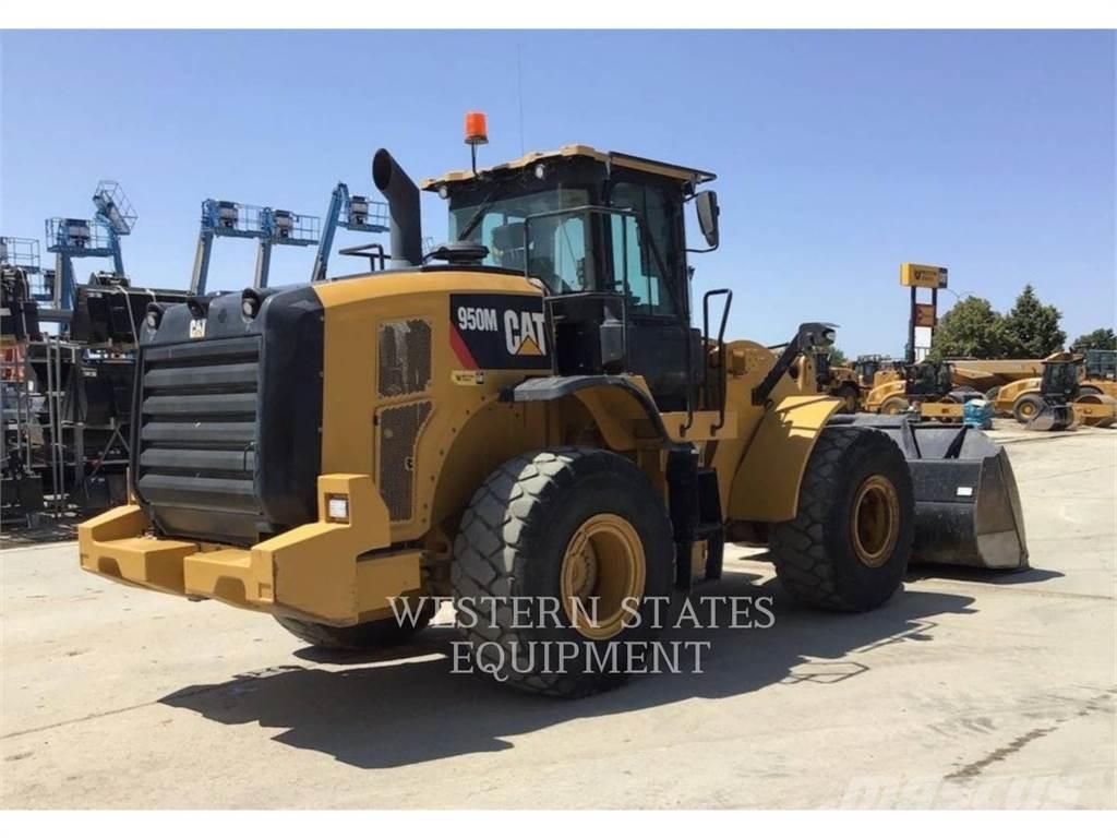 CAT 950M Kolesové nakladače