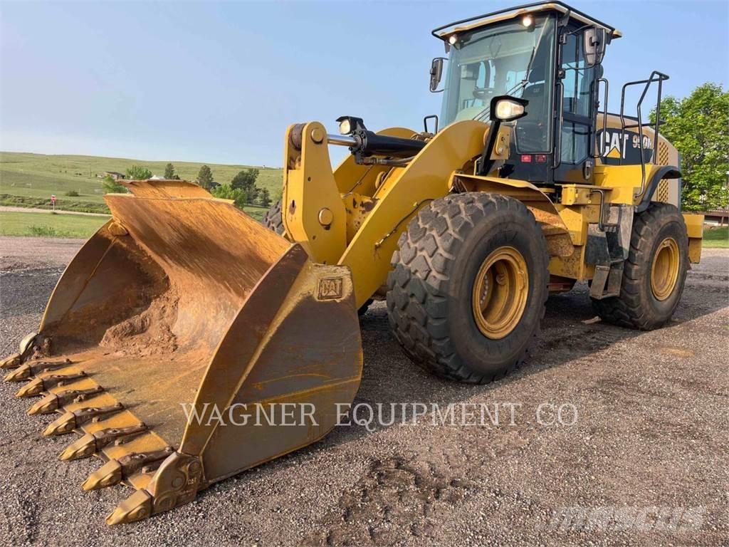 CAT 950M Kolesové nakladače
