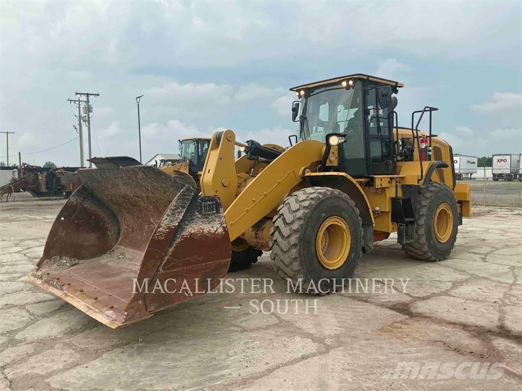CAT 950M Kolesové nakladače