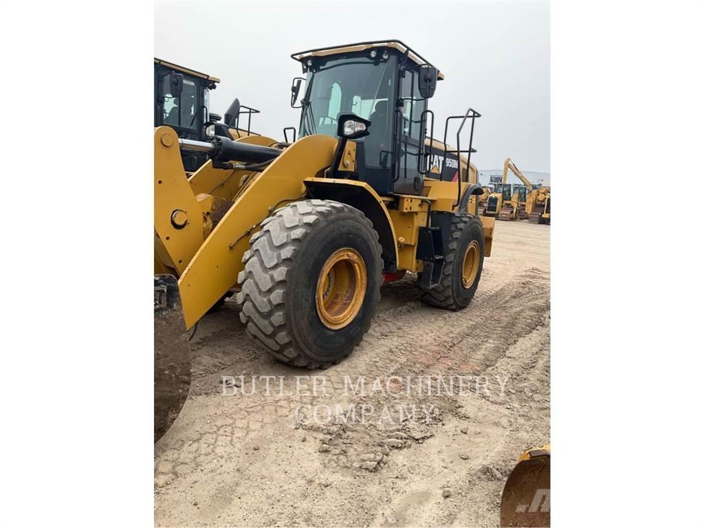 CAT 950M Kolesové nakladače