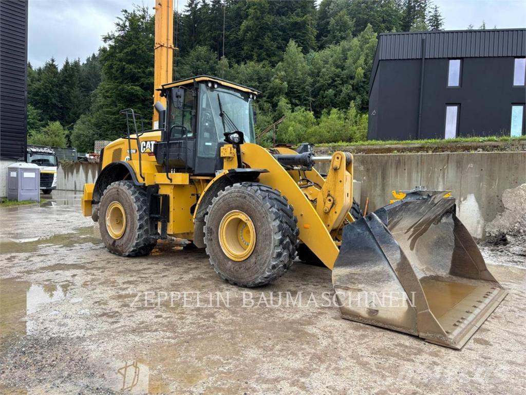 CAT 950M Kolesové nakladače