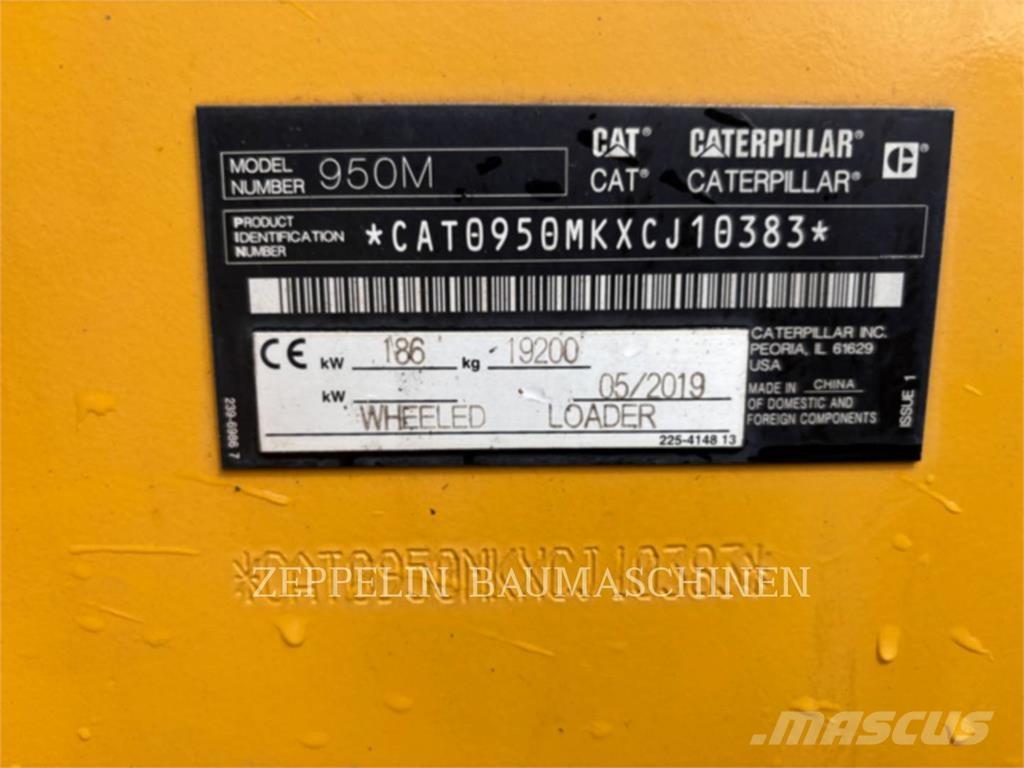 CAT 950M Kolesové nakladače