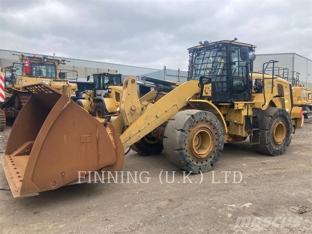 CAT 950M Kolesové nakladače