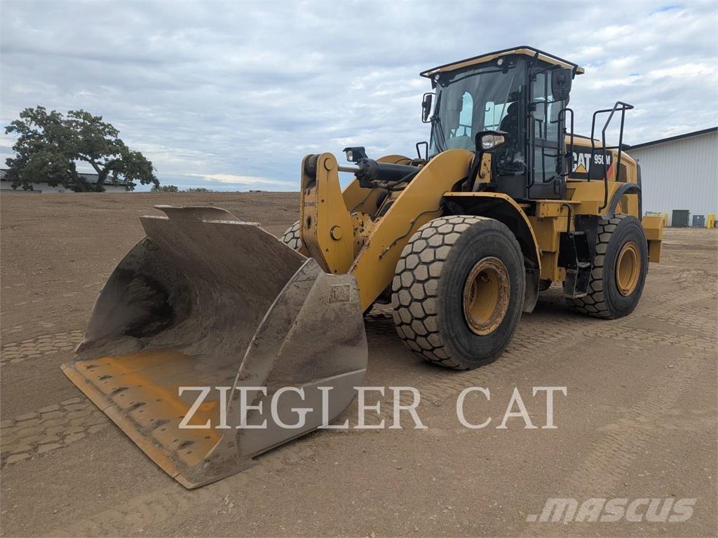 CAT 950M Kolesové nakladače