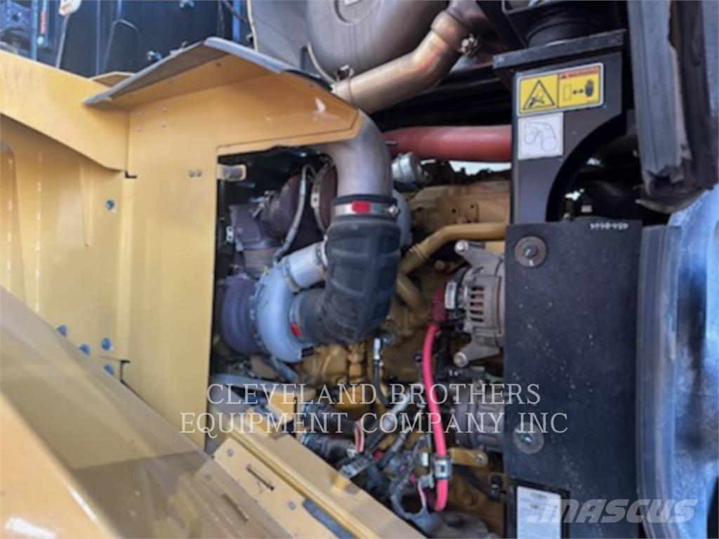 CAT 950M Kolesové nakladače