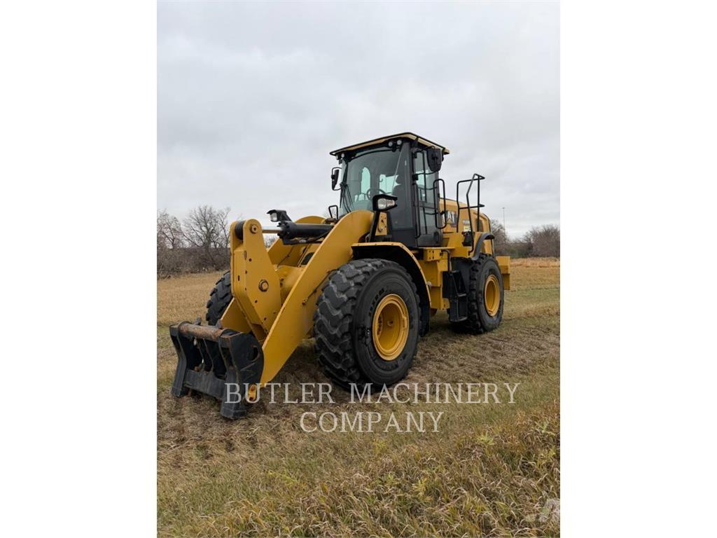 CAT 950M Kolesové nakladače