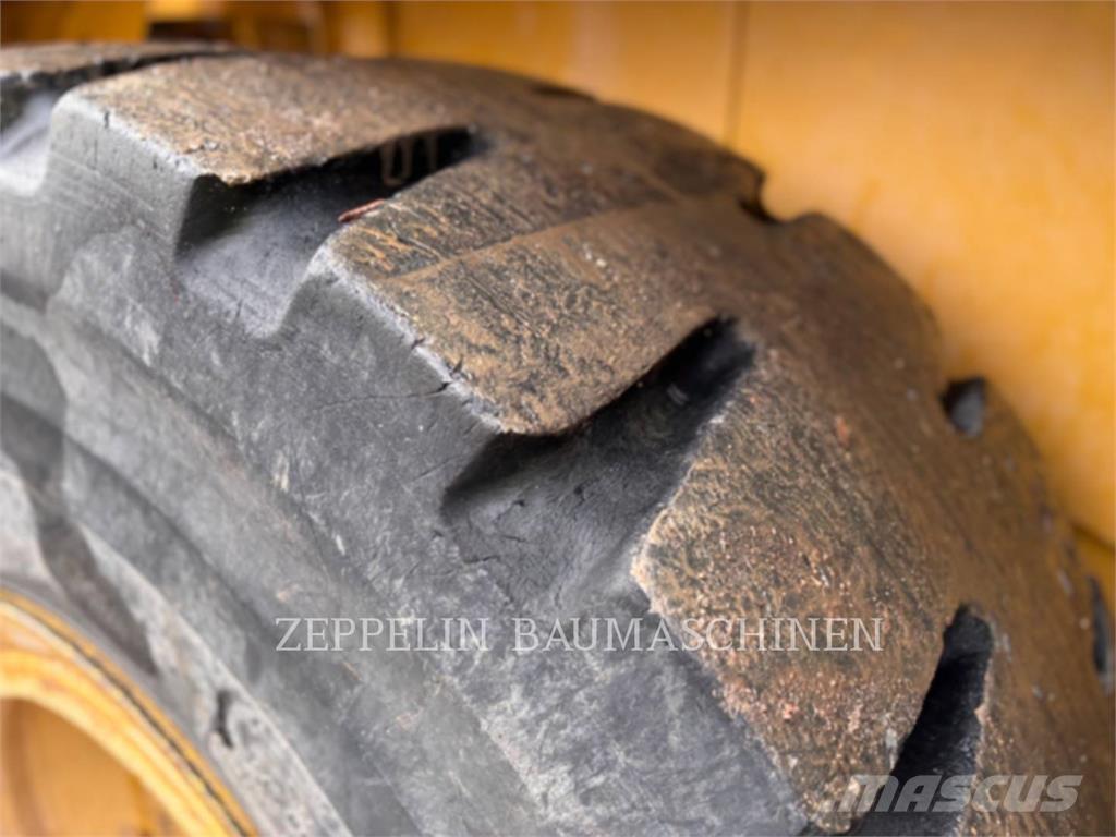 CAT 950M Kolesové nakladače