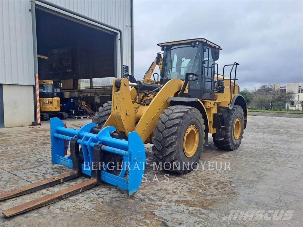 CAT 950M Kolesové nakladače