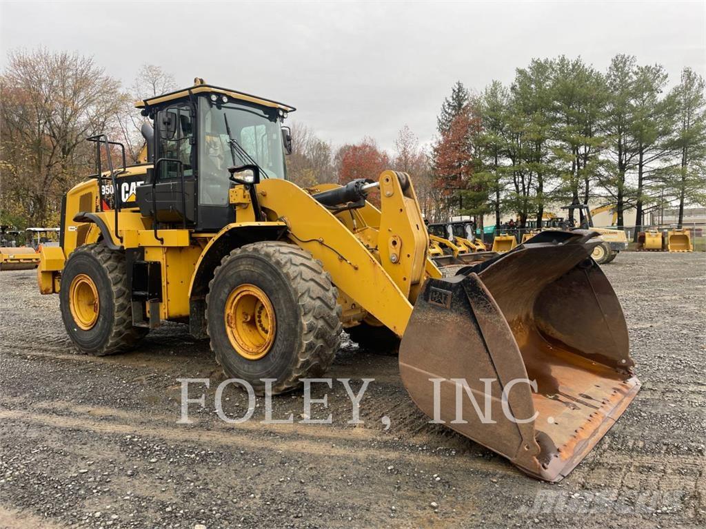 CAT 950M Kolesové nakladače