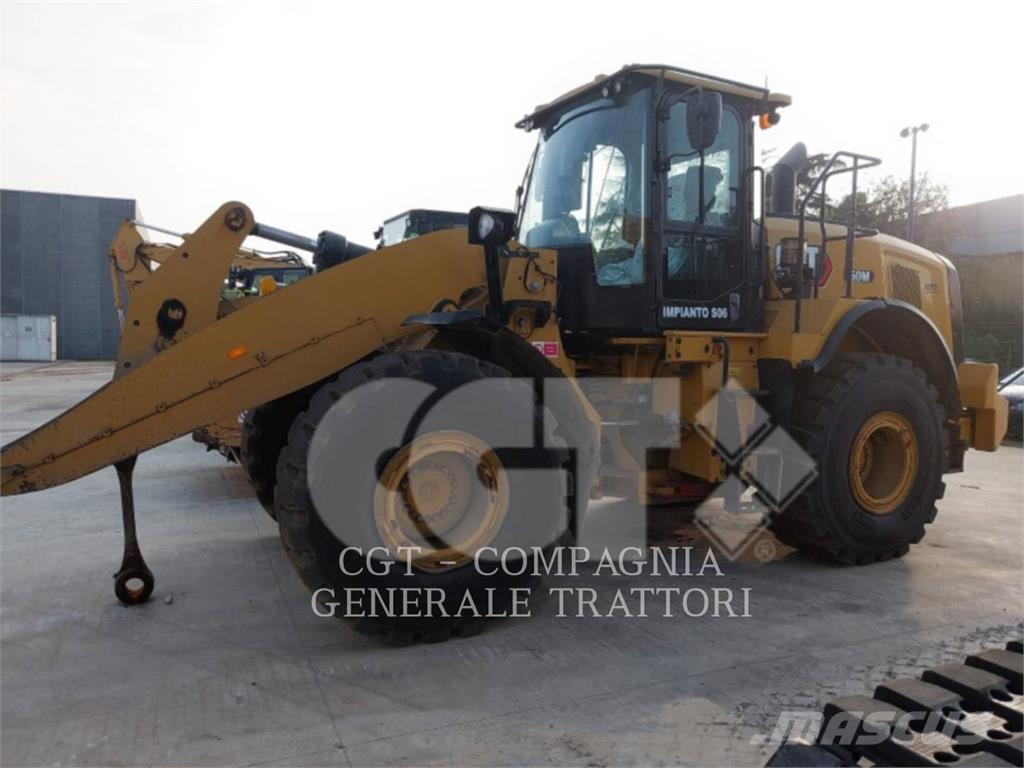 CAT 950M Kolesové nakladače